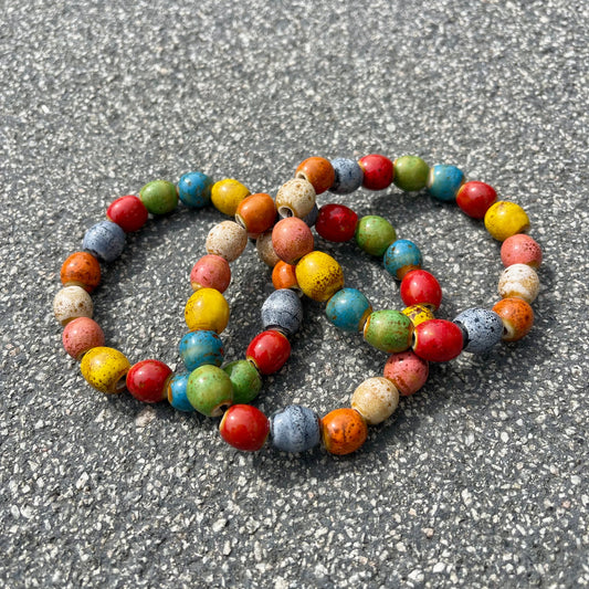 Perlenarmband "Sevilla" aus Keramikperlen 10 mm konisch